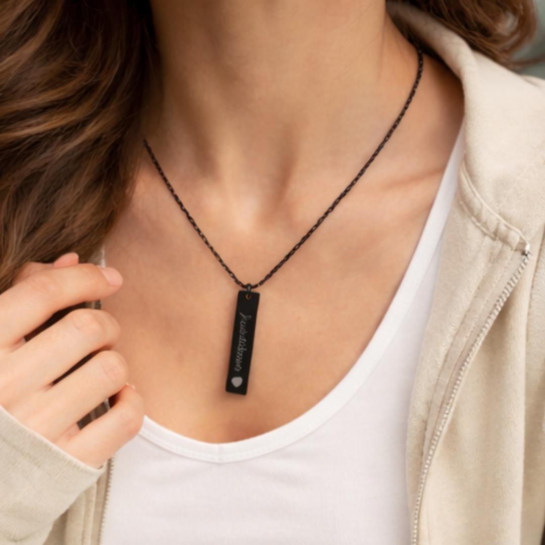 Engraved Vertical Bar Necklace — J'adore le tennis/heart