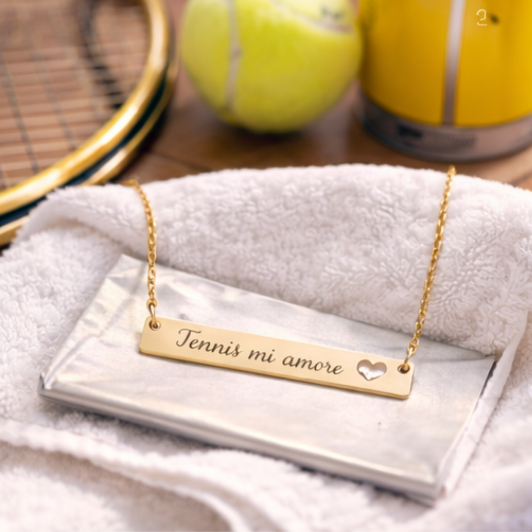 Engraved Cutout Heart Bar Necklace — Tennis mi amore/heart cutout